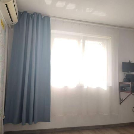 Mic Dormitor Informativ Turistic Apartment Букурещ Екстериор снимка